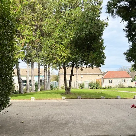 Bezdan Guesthouse بيت ضيافة 3*