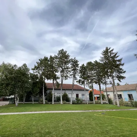 بيت ضيافة Bezdan Guesthouse 3*